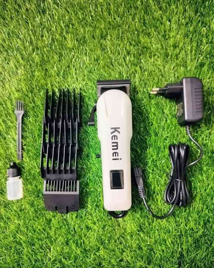 ট্রিমার Kemei 809A.